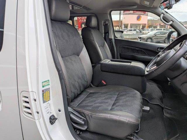 CARAVAN van 2WD