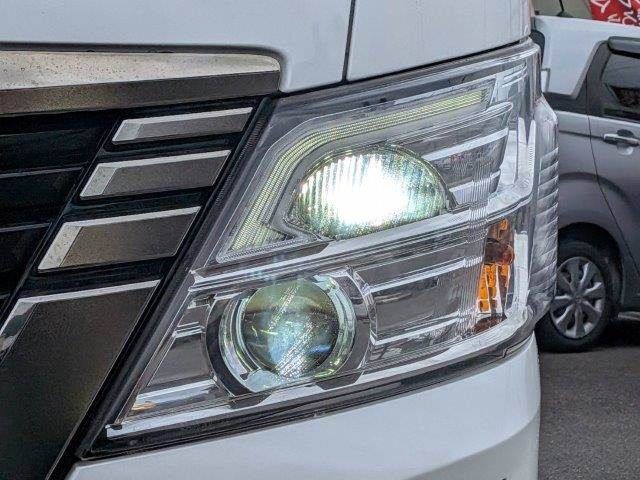 CARAVAN van 2WD