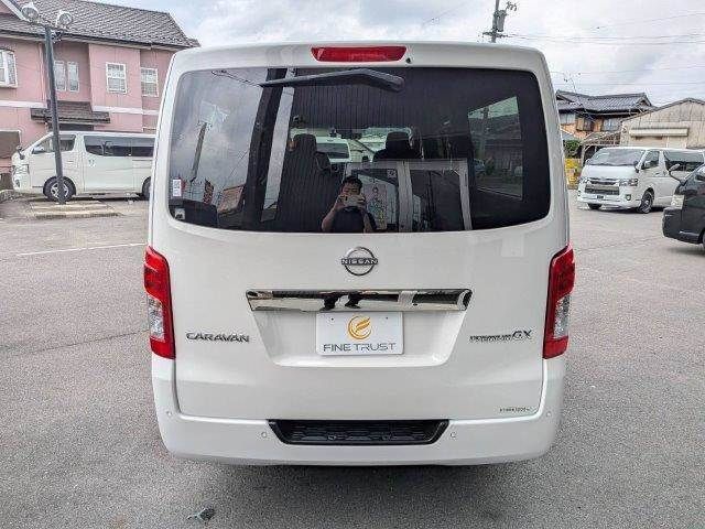CARAVAN van 2WD