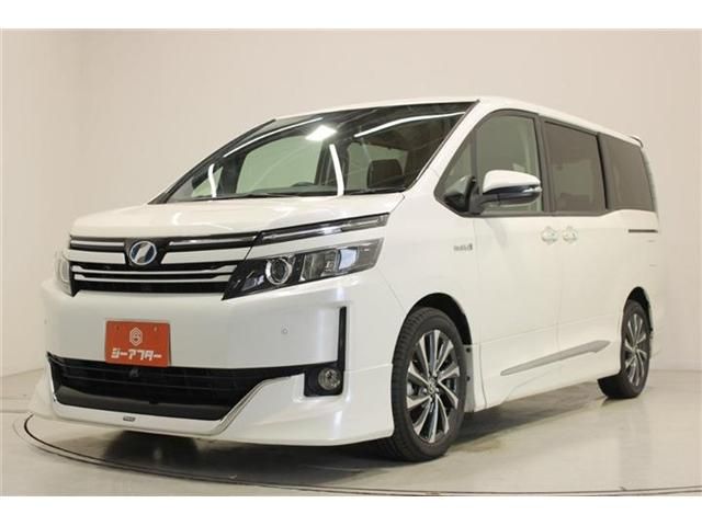 VOXY HYBRID
