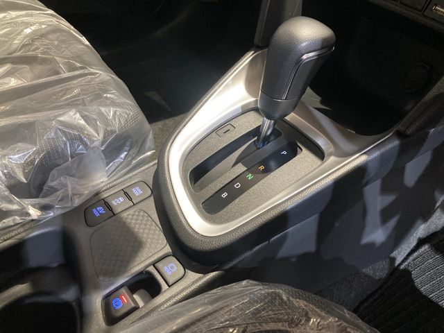 YARIS CROSS HYBRID