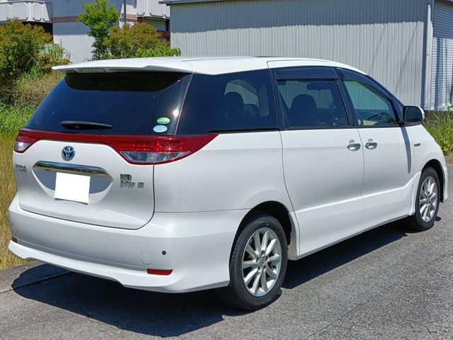ESTIMA HYBRID 4WD