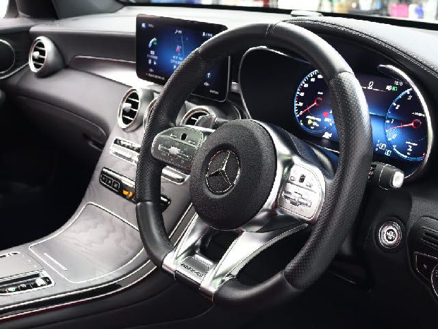 MERCEDES AMG GLC-class