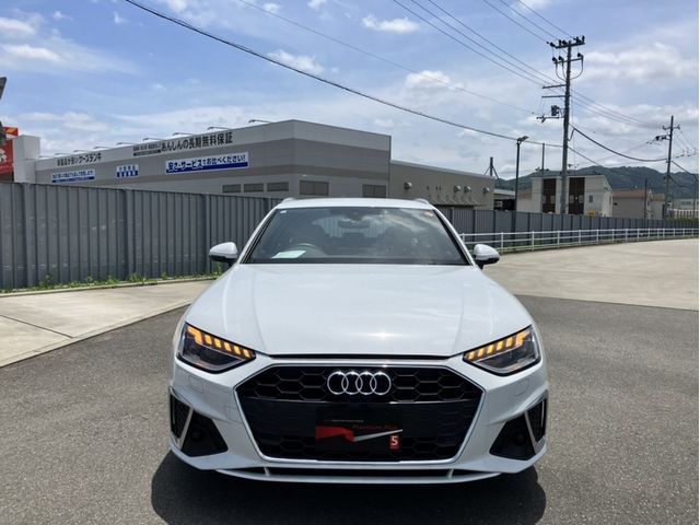 AUDI A4 AVANT