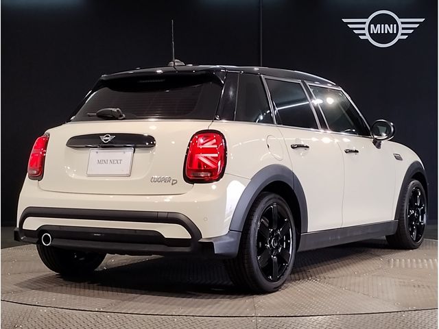 MINI COOPER D 5DOOR
