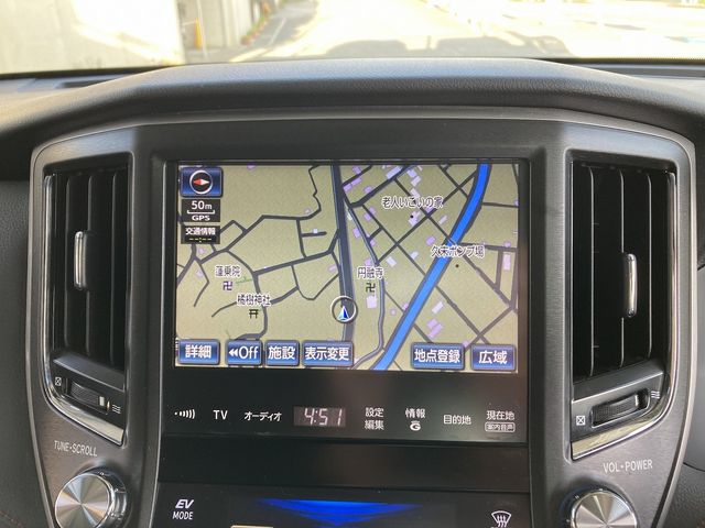 CROWN sedan hybrid