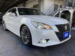 CROWN sedan hybrid