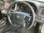 CROWN sedan hybrid