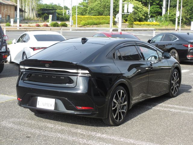 PRIUS PHV