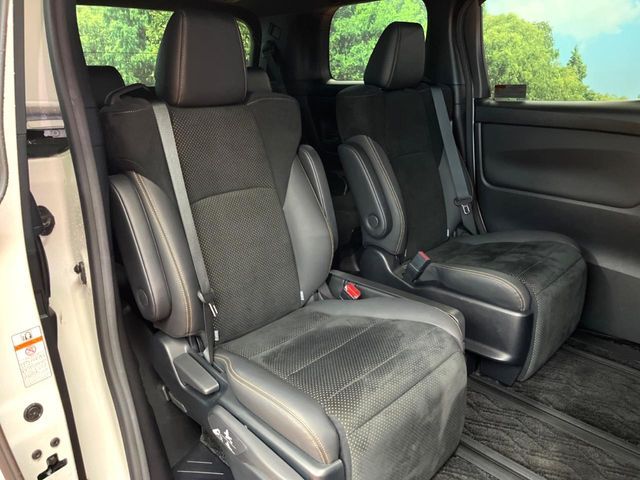 ALPHARD hybrid 4WD