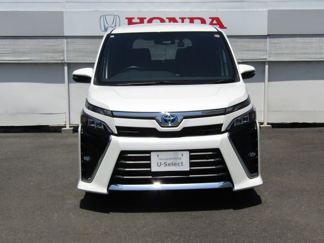 VOXY HYBRID