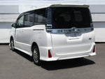 VOXY HYBRID