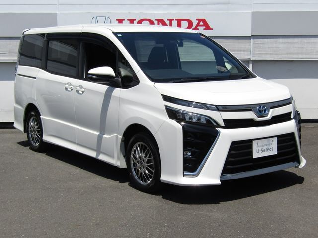 VOXY HYBRID