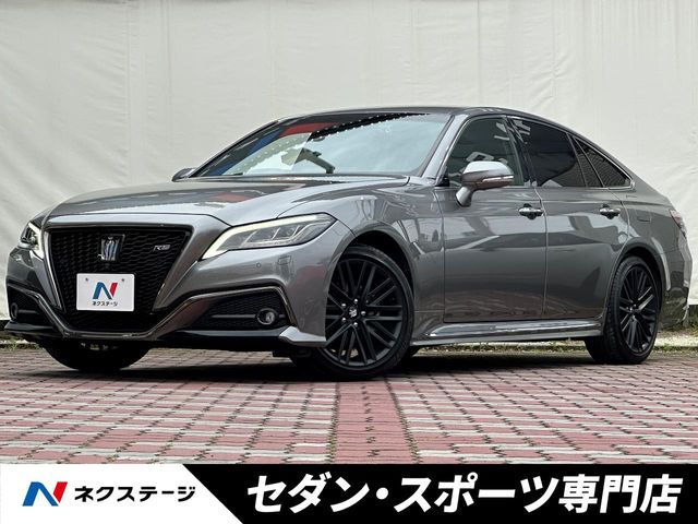 CROWN sedan hybrid