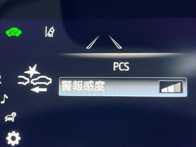 CROWN sedan hybrid