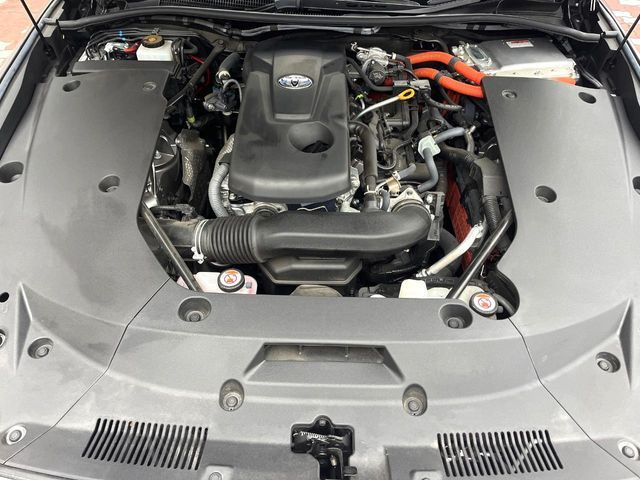 CROWN sedan hybrid