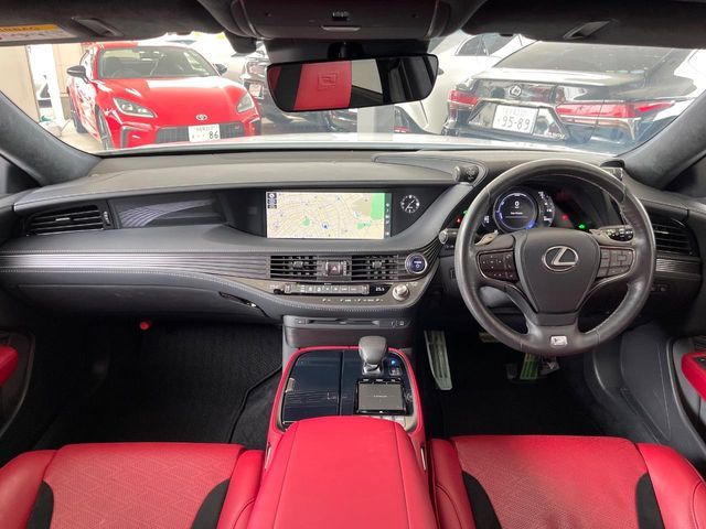 LEXUS LS500h 4WD