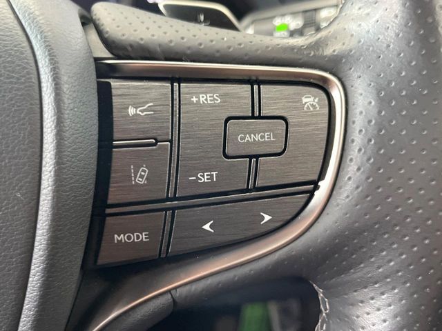 LEXUS LS500h 4WD