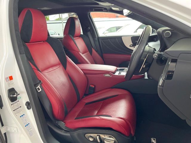LEXUS LS500h 4WD