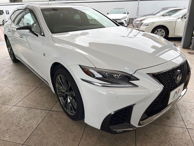 LEXUS LS500h 4WD