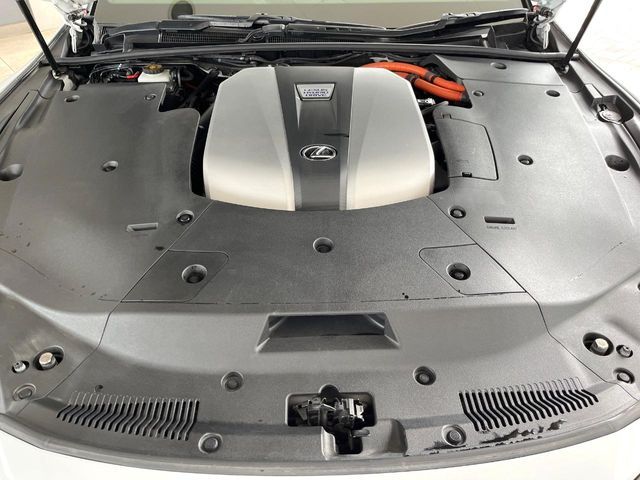 LEXUS LS500h 4WD
