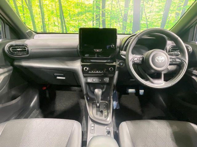 YARIS CROSS