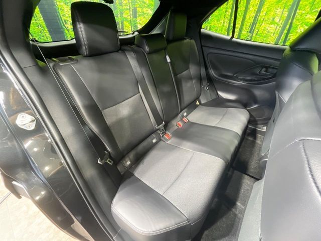 YARIS CROSS