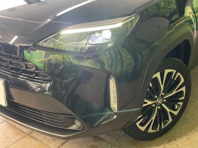 YARIS CROSS