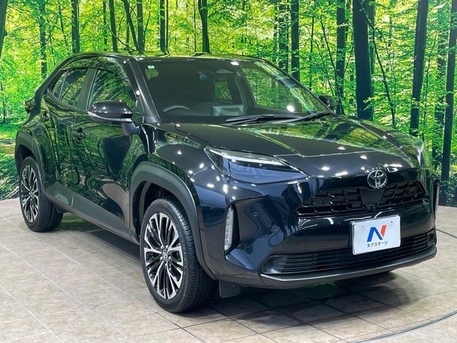 YARIS CROSS