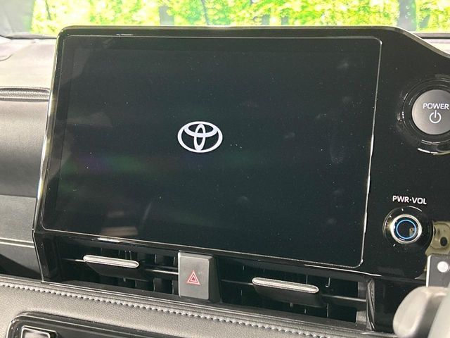 VOXY HYBRID 4WD