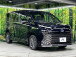 VOXY HYBRID 4WD