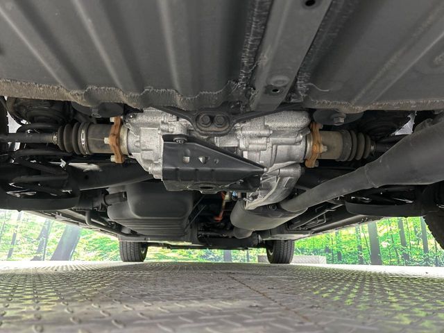 VOXY HYBRID 4WD