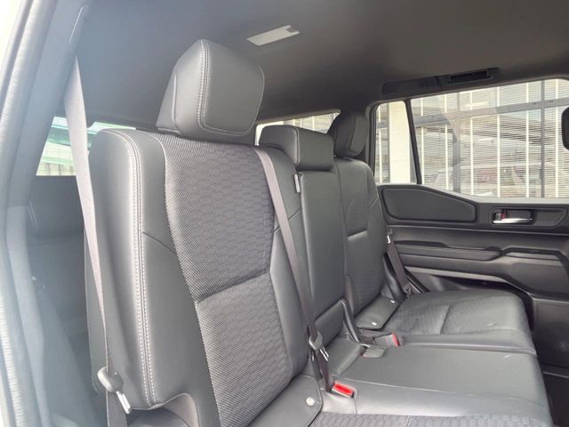 LANDCRUISER 250