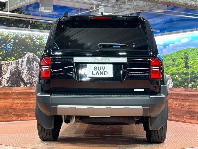 LANDCRUISER 250