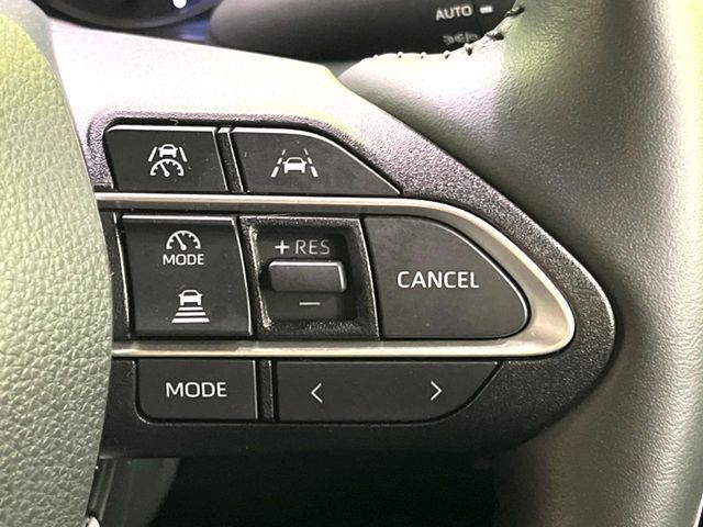 VOXY HYBRID