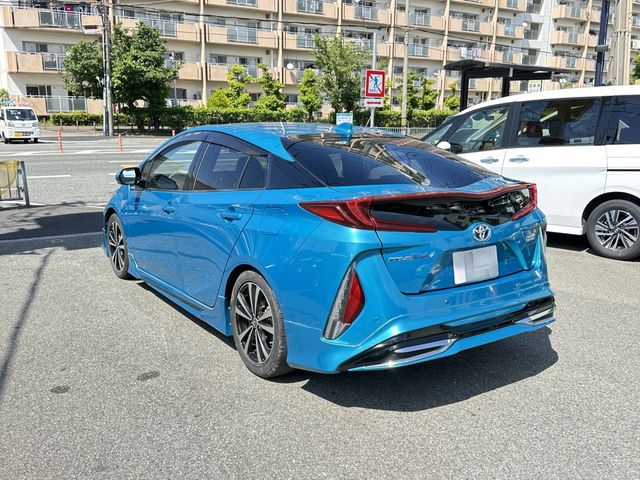 PRIUS PHV