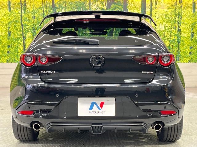 MAZDA3 FASTBACK