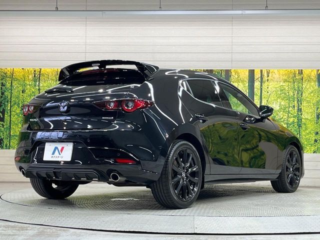 MAZDA3 FASTBACK