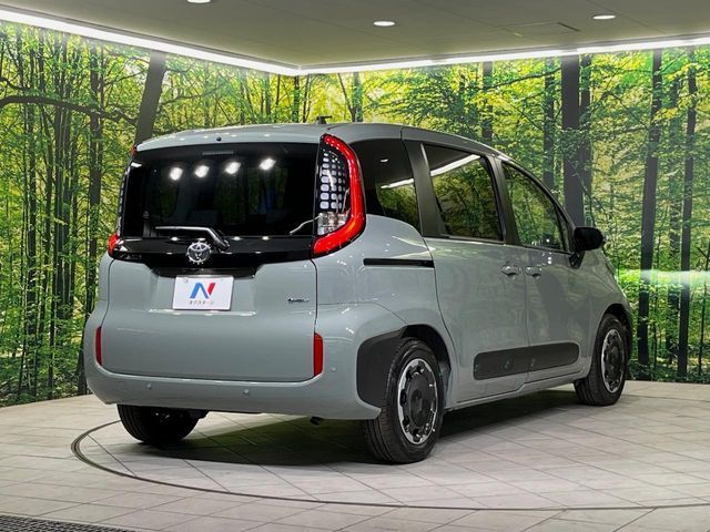 SIENTA HYBRID