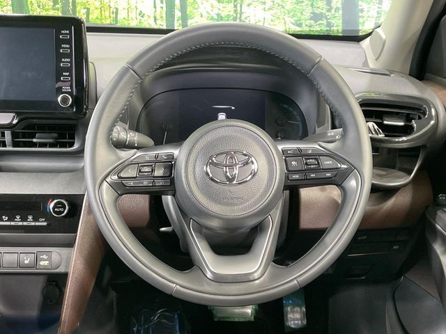YARIS CROSS HYBRID