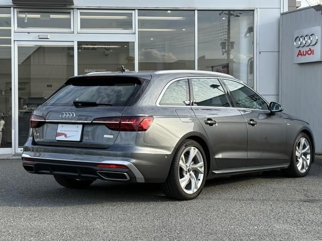 AUDI A4 AVANT