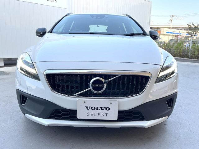 VOLVO V40 CROSS COUNTRY