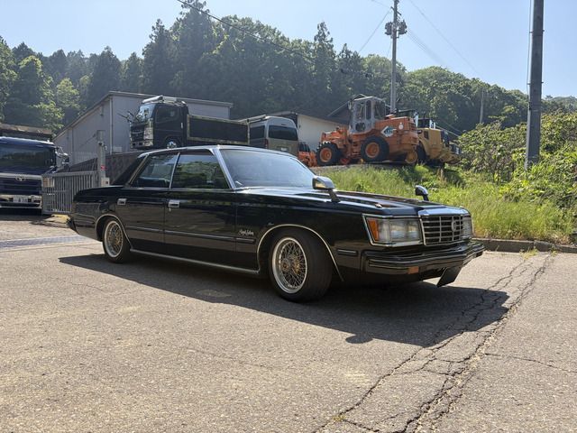 クラウン