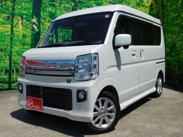 NV100 CLIPPER RIO