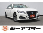 CROWN sedan hybrid
