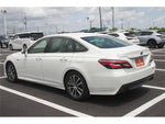 CROWN sedan hybrid