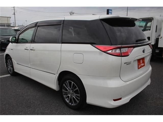 ESTIMA HYBRID 4WD