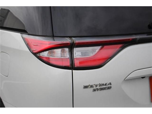ESTIMA HYBRID 4WD