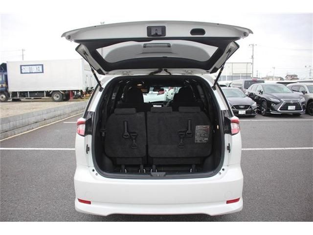 ESTIMA HYBRID 4WD
