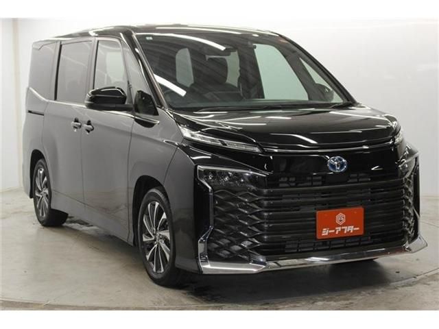 VOXY HYBRID
